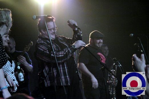 Buttermaker (D) mit den Tornados - Do The Ska - UT. Connewitz, Leipzig 30.Dezember 2011 (3).JPG